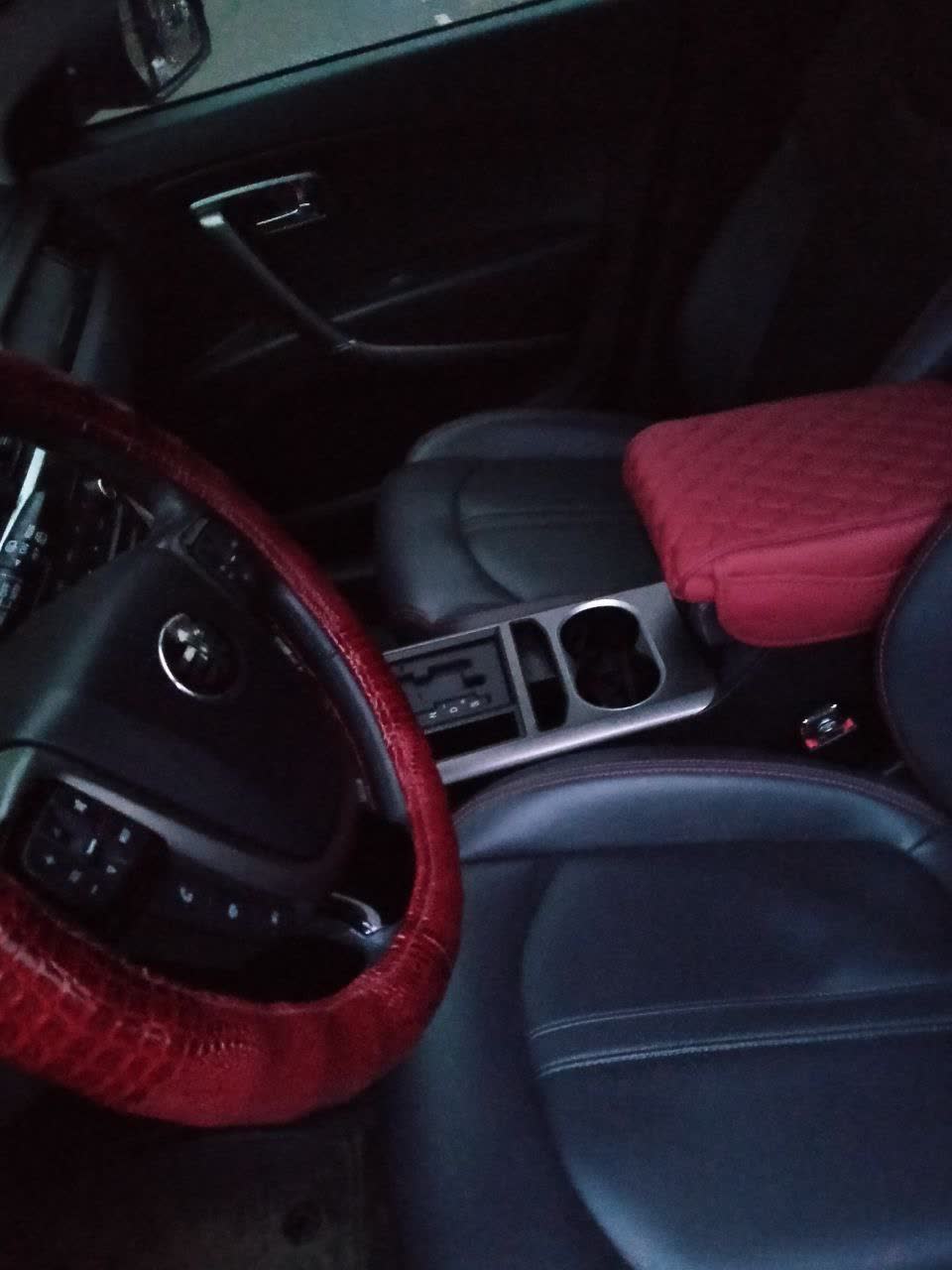 Additional photo of the X80 with chameleon rear-glass treatment