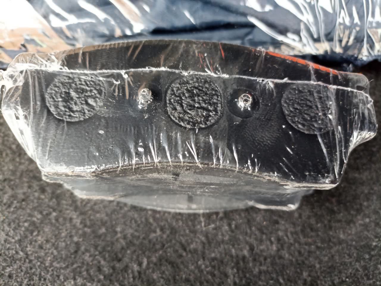 Original front brake pads B5CA03328ZA, label with size 133 marking clearly visible