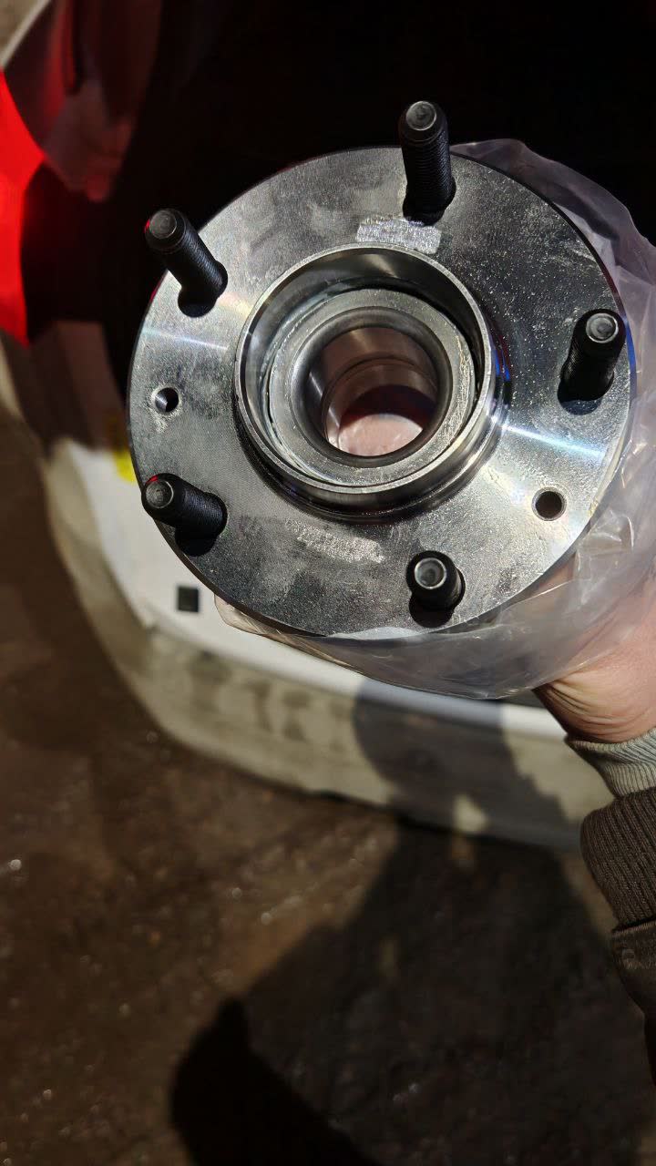 Rear hub assembly showing the exposed bearing race