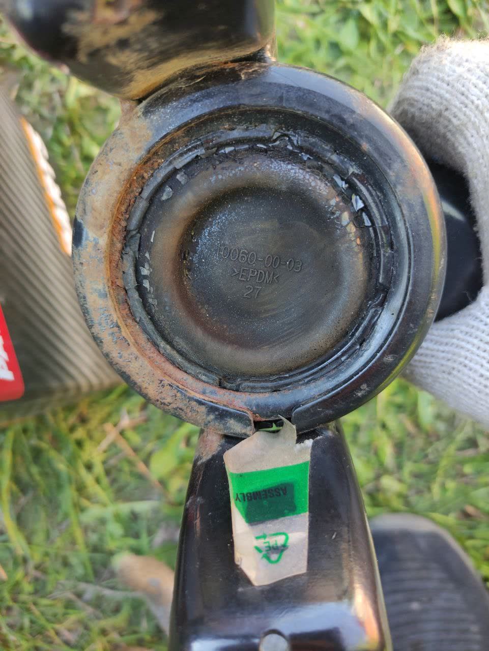 Additional comparison photo, Patron PSE3325 mount vs. OEM