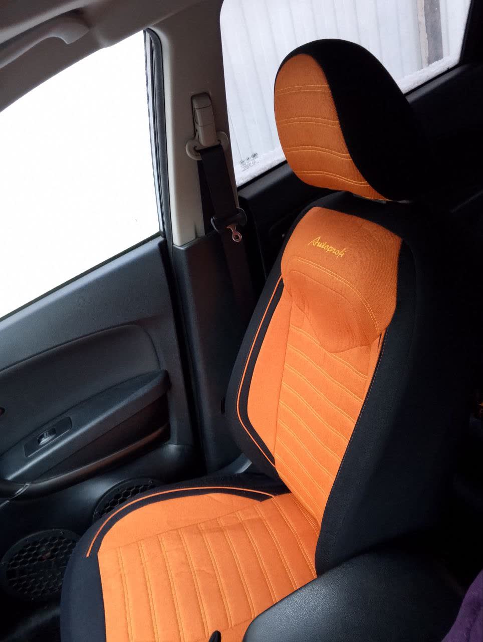 Universal Ozon seat cover fitted to front seat