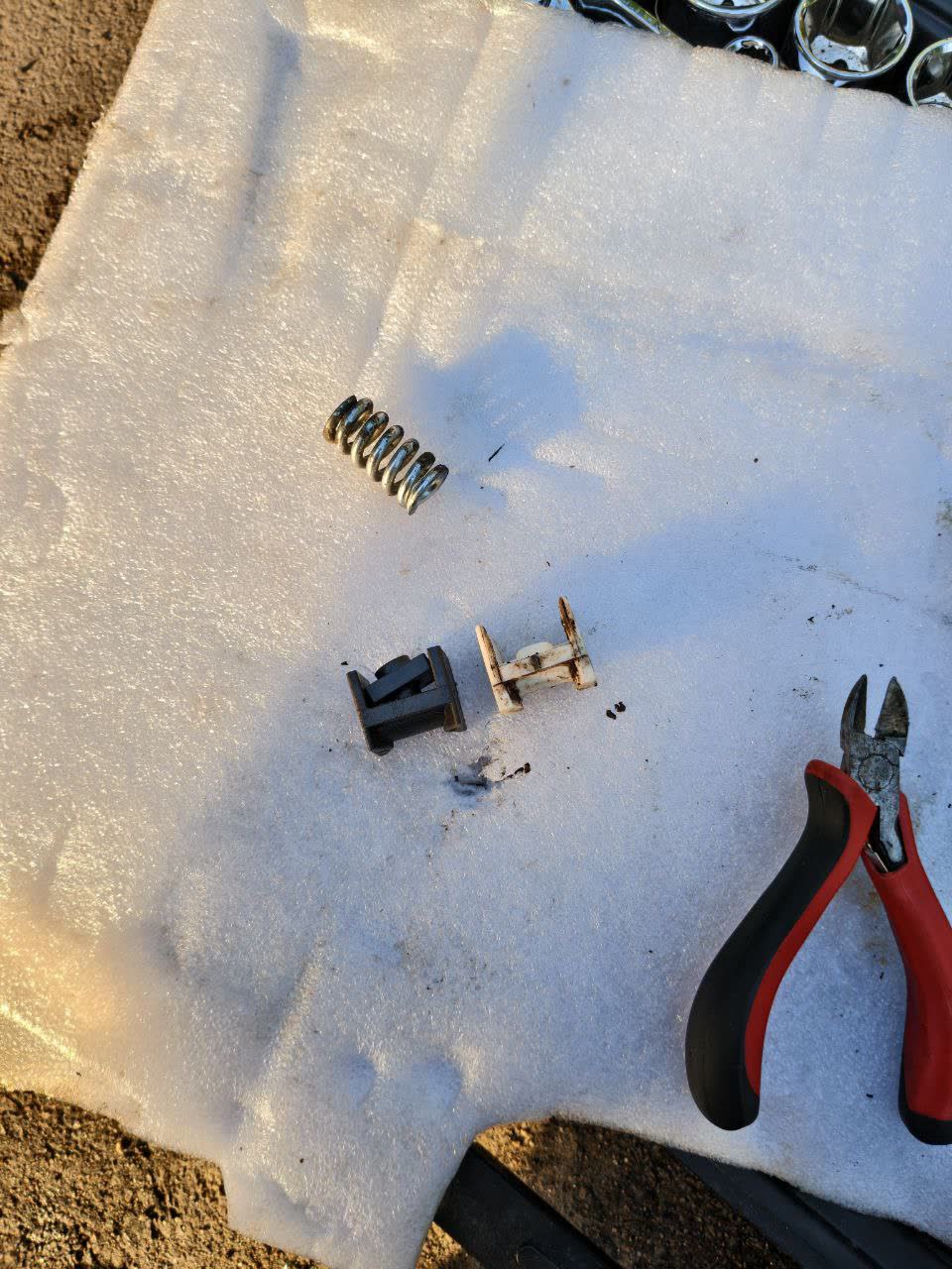 Door limiter repair kit components (Mazda 6-sourced)