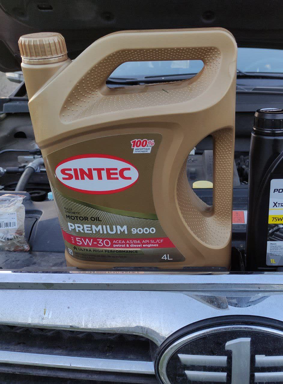 Oil bottle Victor is currently using, 7,700 km into this fill with a quiet-running 55,000 km engine