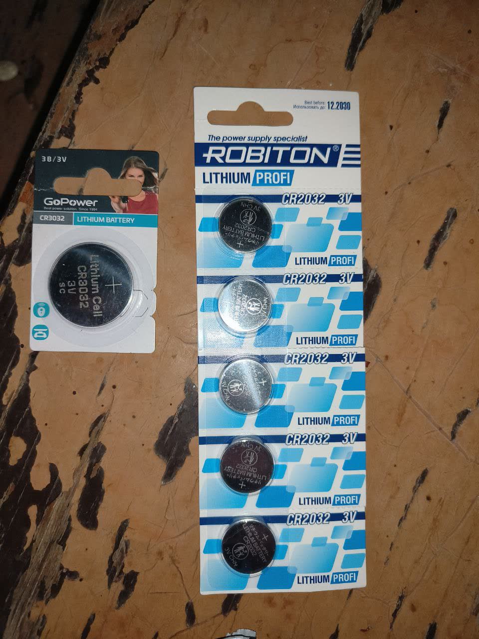 Comparison of thin vs thick StarLine fob battery types