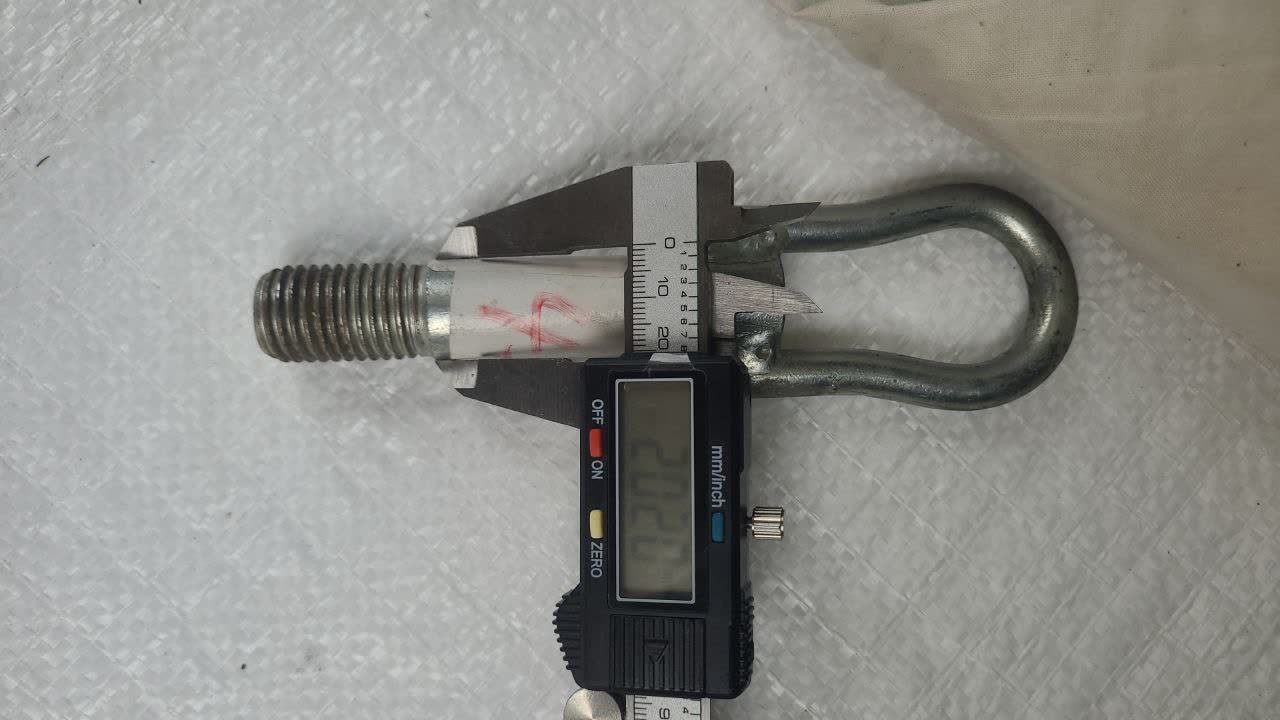Additional angle of towing hook thread measurement