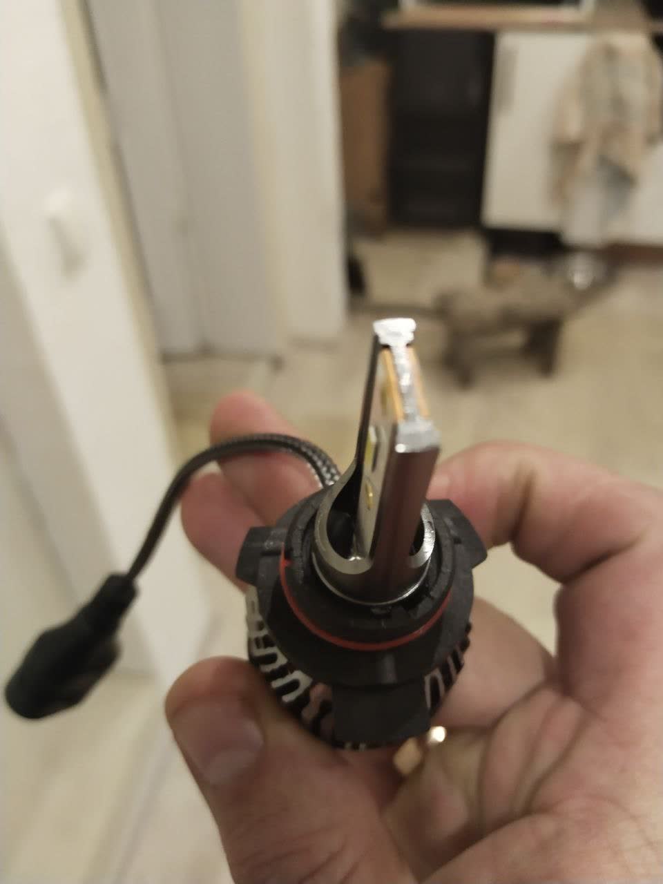 Second photo of the same HIR2 LED bulb and connector