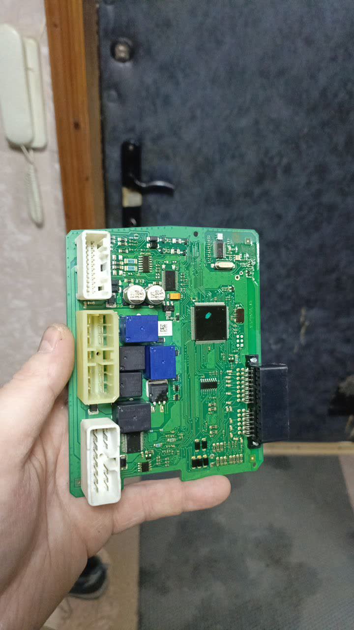 BCM/fuse-block panel photo, part of the same diagnostic sequence