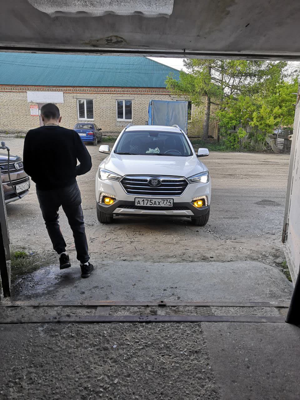 Installed LED fog light on X80 showing brightness