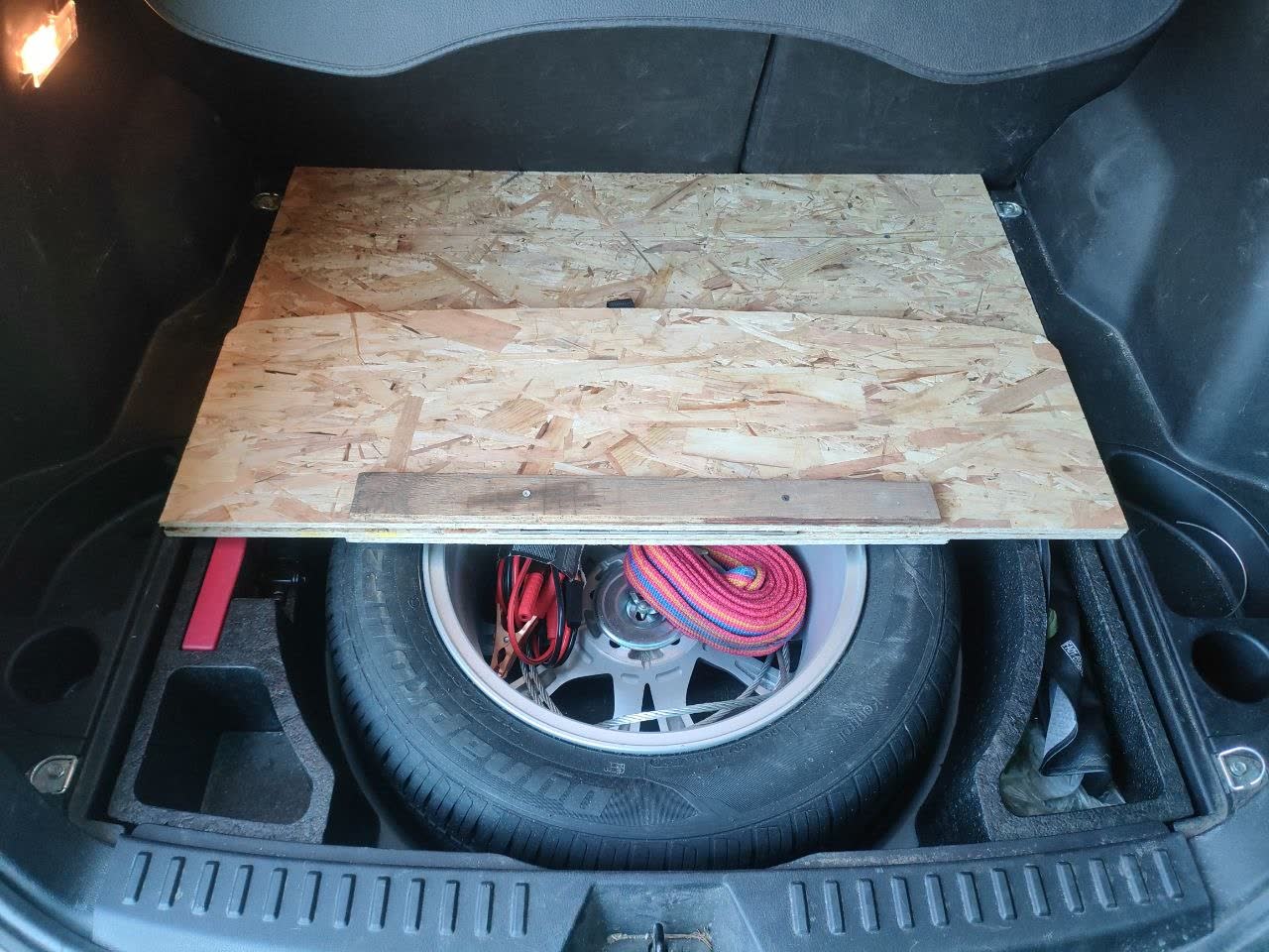Photo of the finished cargo floor closed, showing overall fit in the trunk