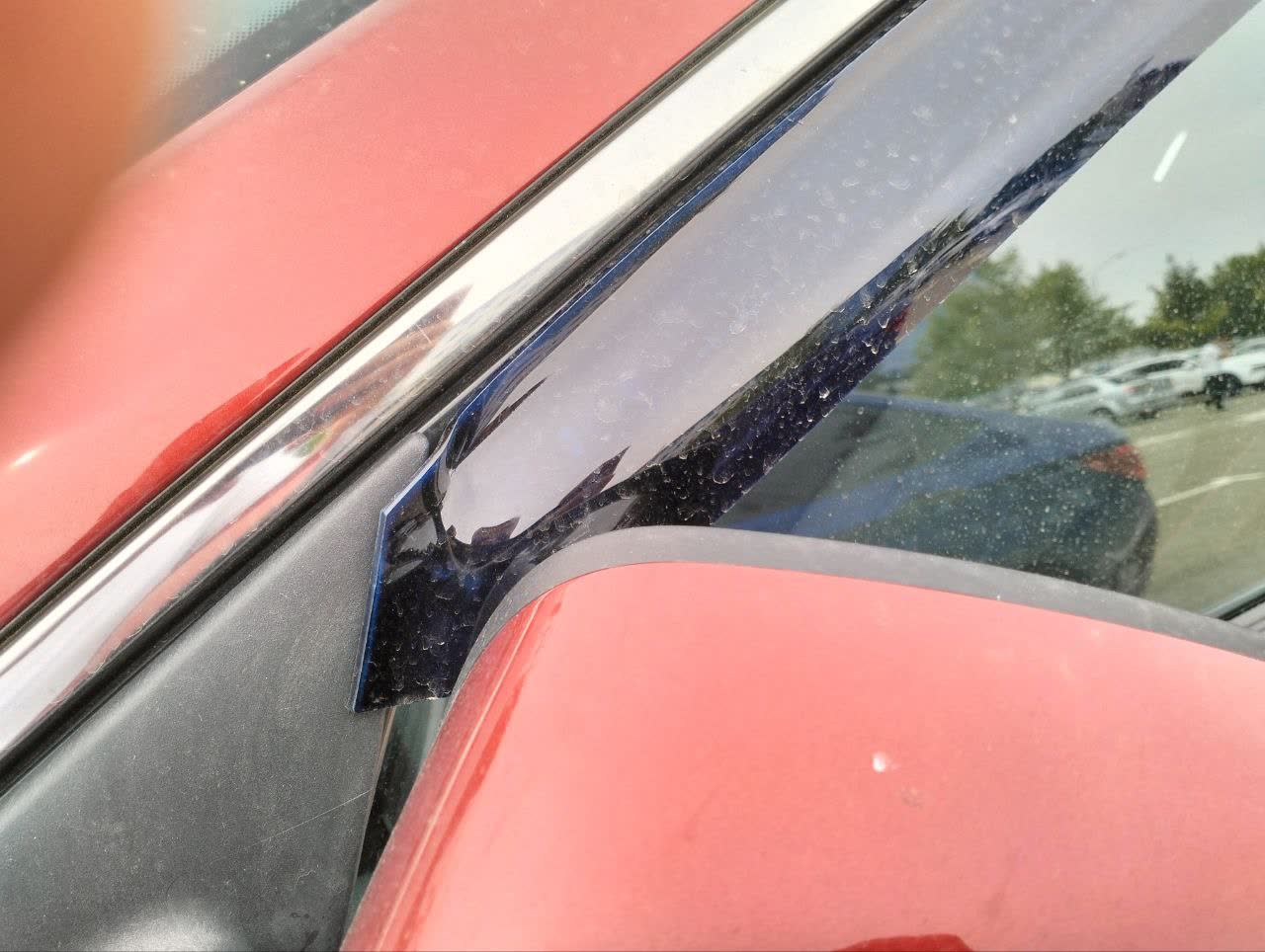 Photo of a correctly fitted Vital Technologies deflector on a post-2018 model, sitting flush